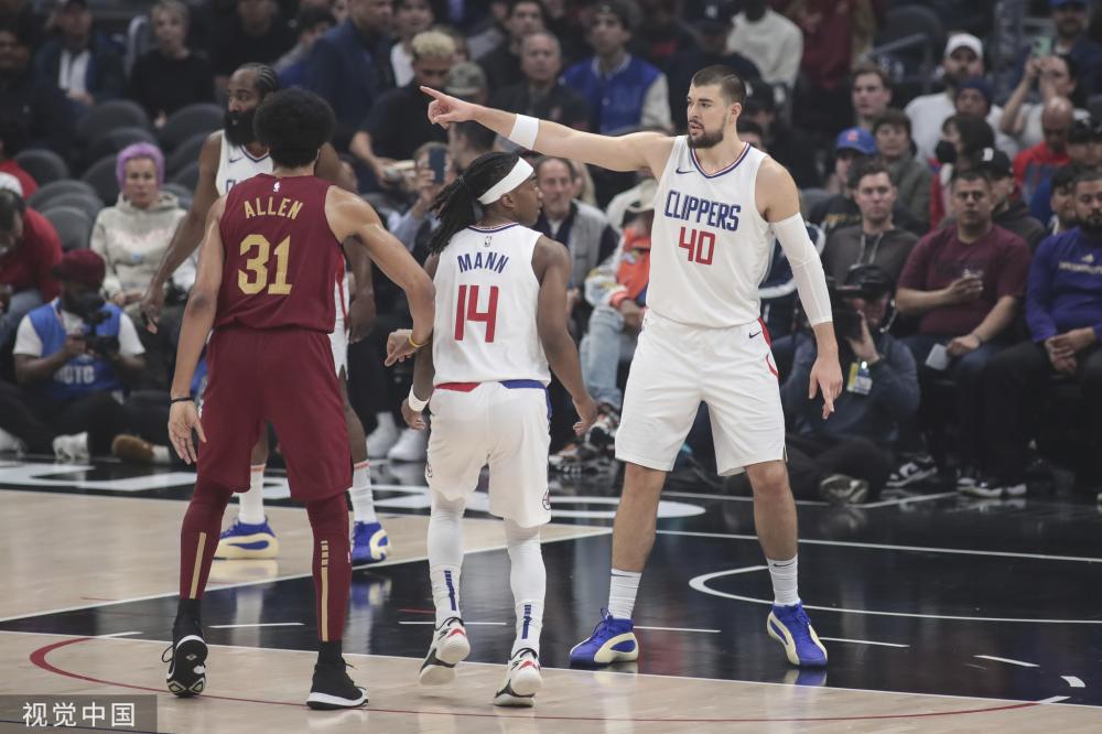 并同时官宣 并同时官宣